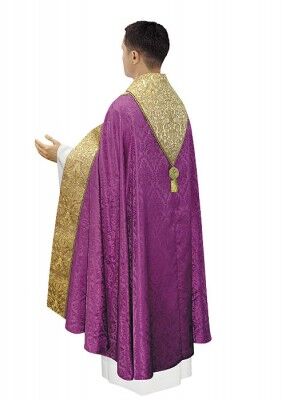 Violetter Chormantel aus edlem Damaststoff