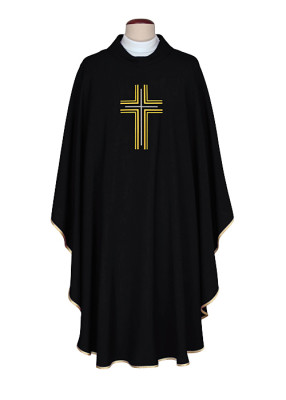 Schwarzes Messgewand für Trauergottesdienste