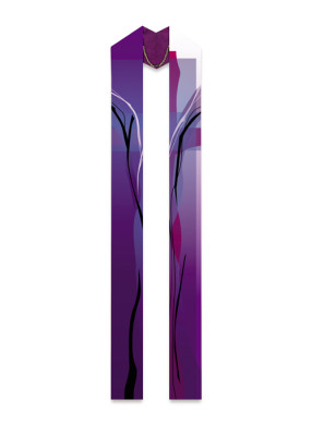 Violette Überstola mit modern interpretiertem Kreuzdesign